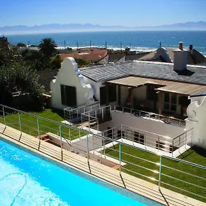 st-james-homestead-guesthouse.hotels-capetown.com/
